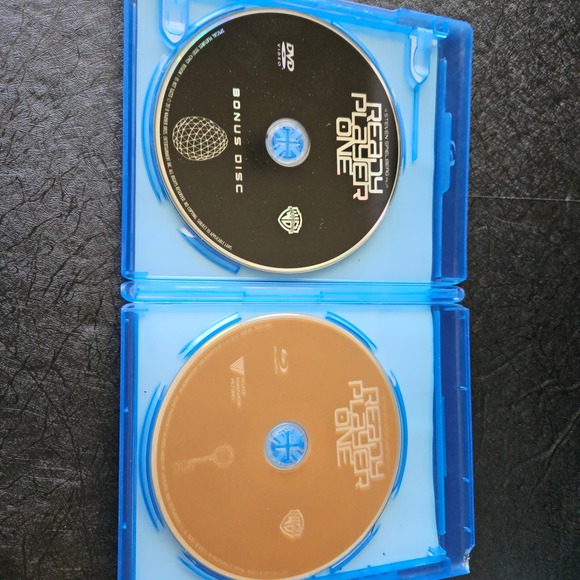 Ready Player One 3 Disc DVD SET - Blu Ray Bonus Disc - Steven Spielberg - Picture 4 of 5